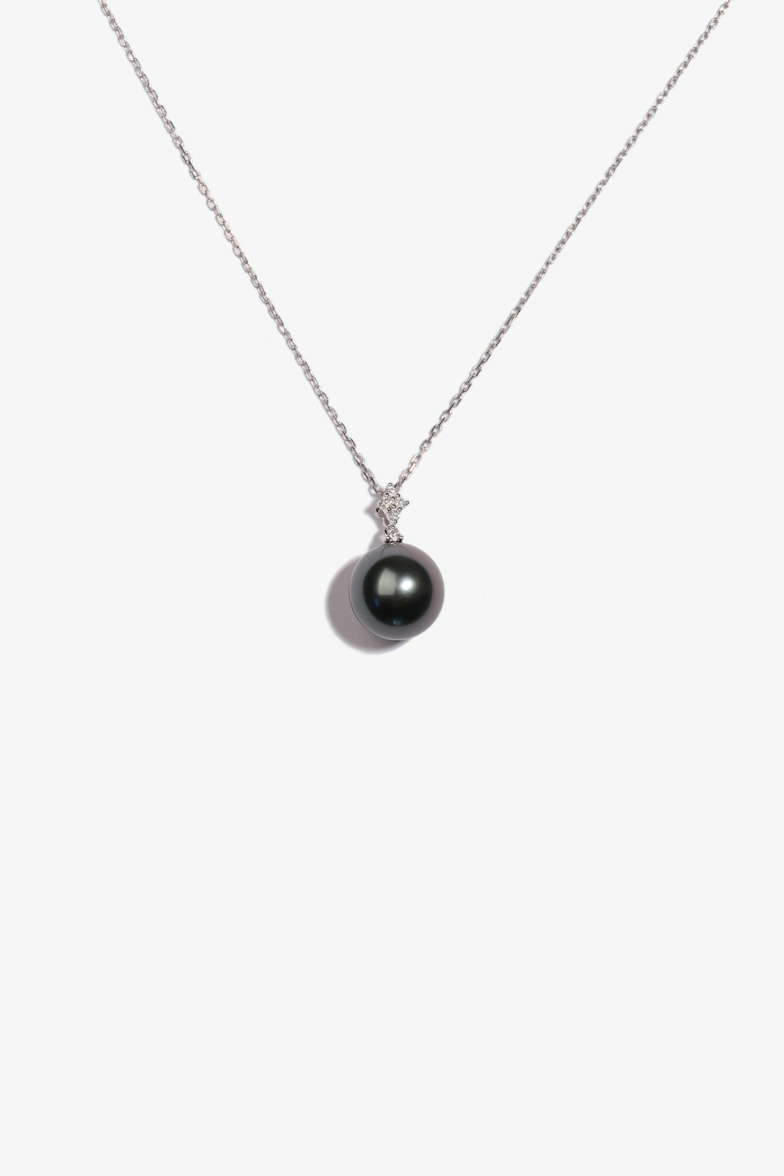 Tahitian Pearl Pendant TP18KD15