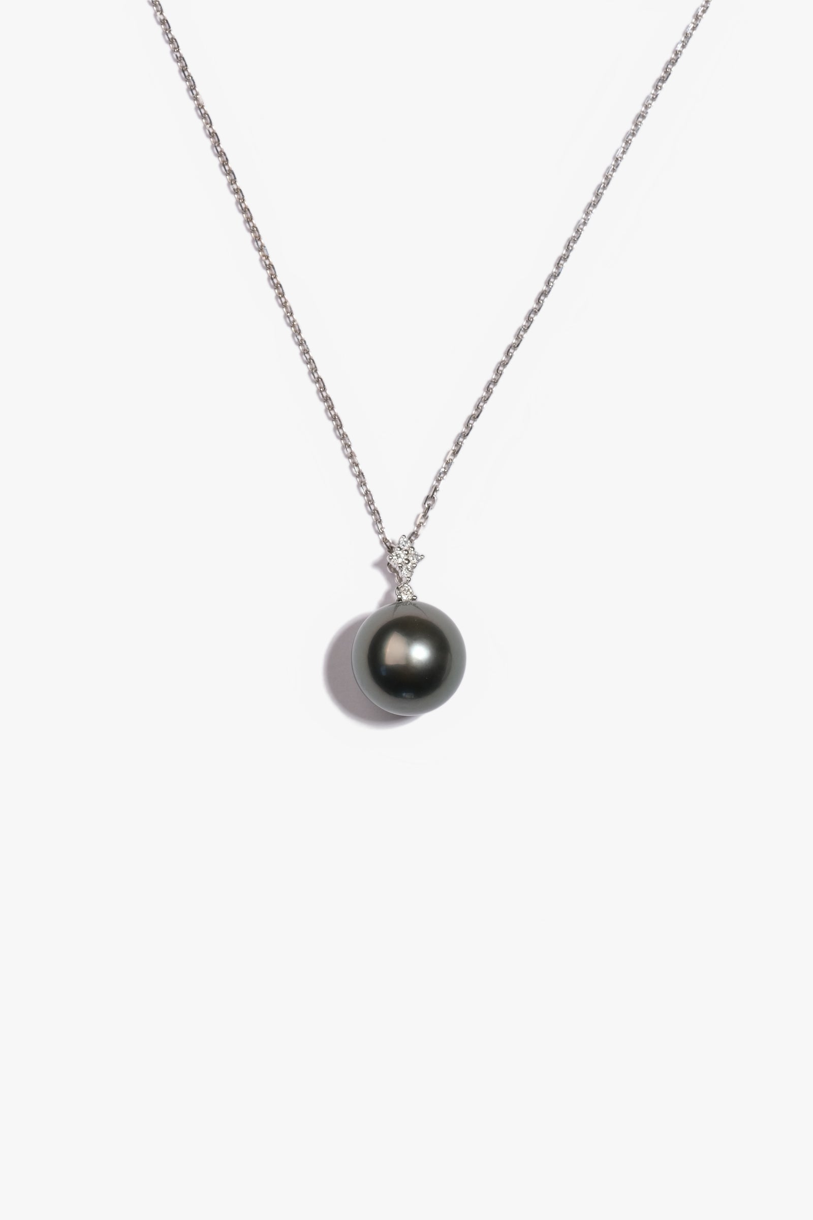 Tahitian Pearl Pendant TP18KD15