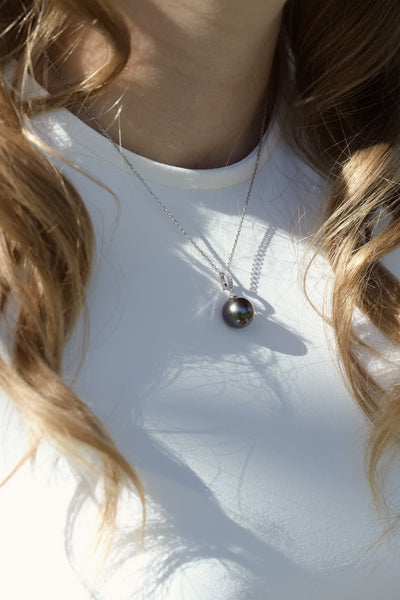 Tahitian Pearl Pendant TP18KD11