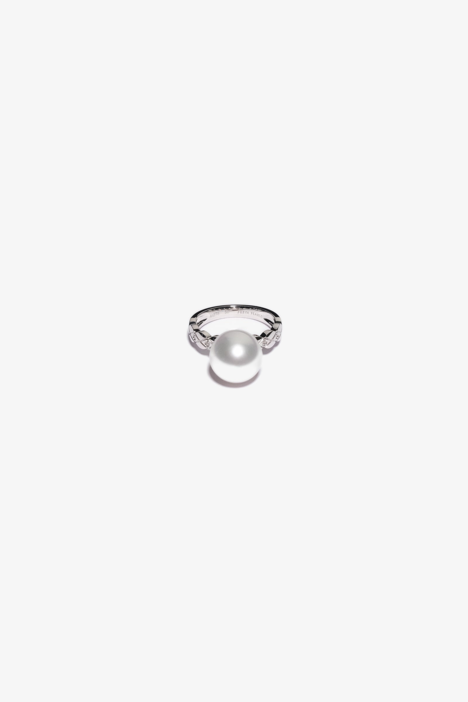Australian South Sea Pearl Ring SR9KC12