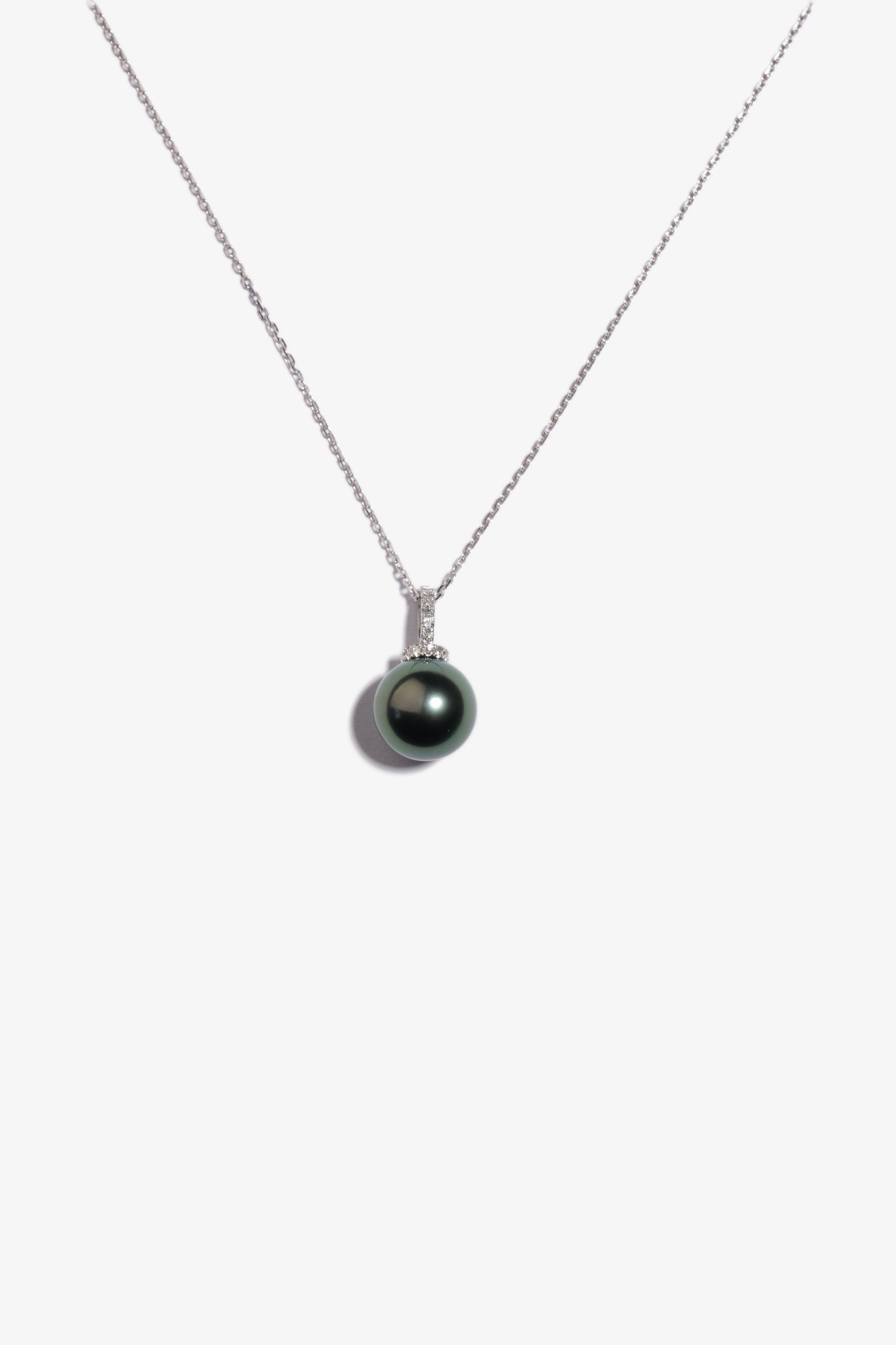 Tahitian Pearl Pendant TP18KD10