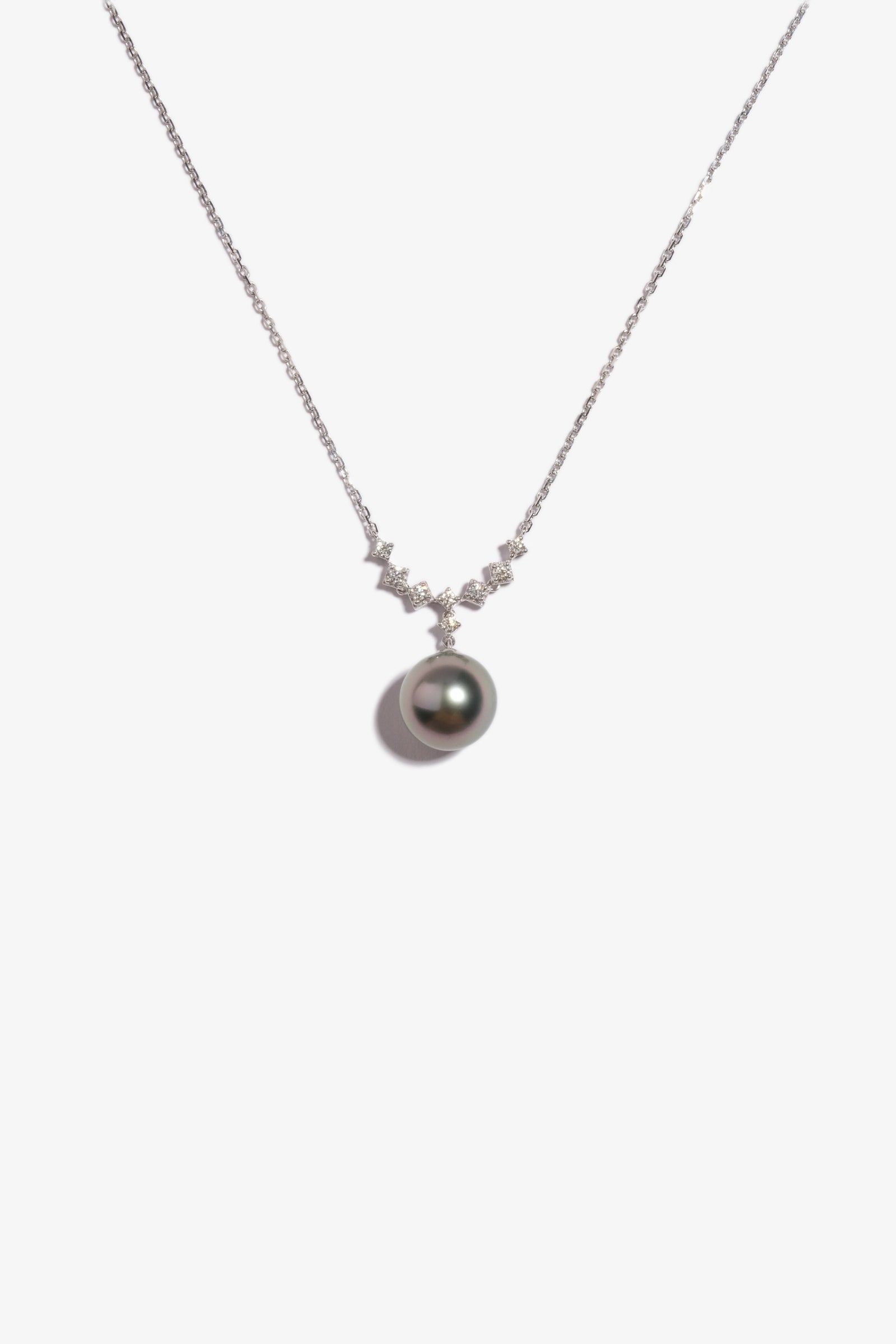 Tahitian Pearl Pendant TP18KD12