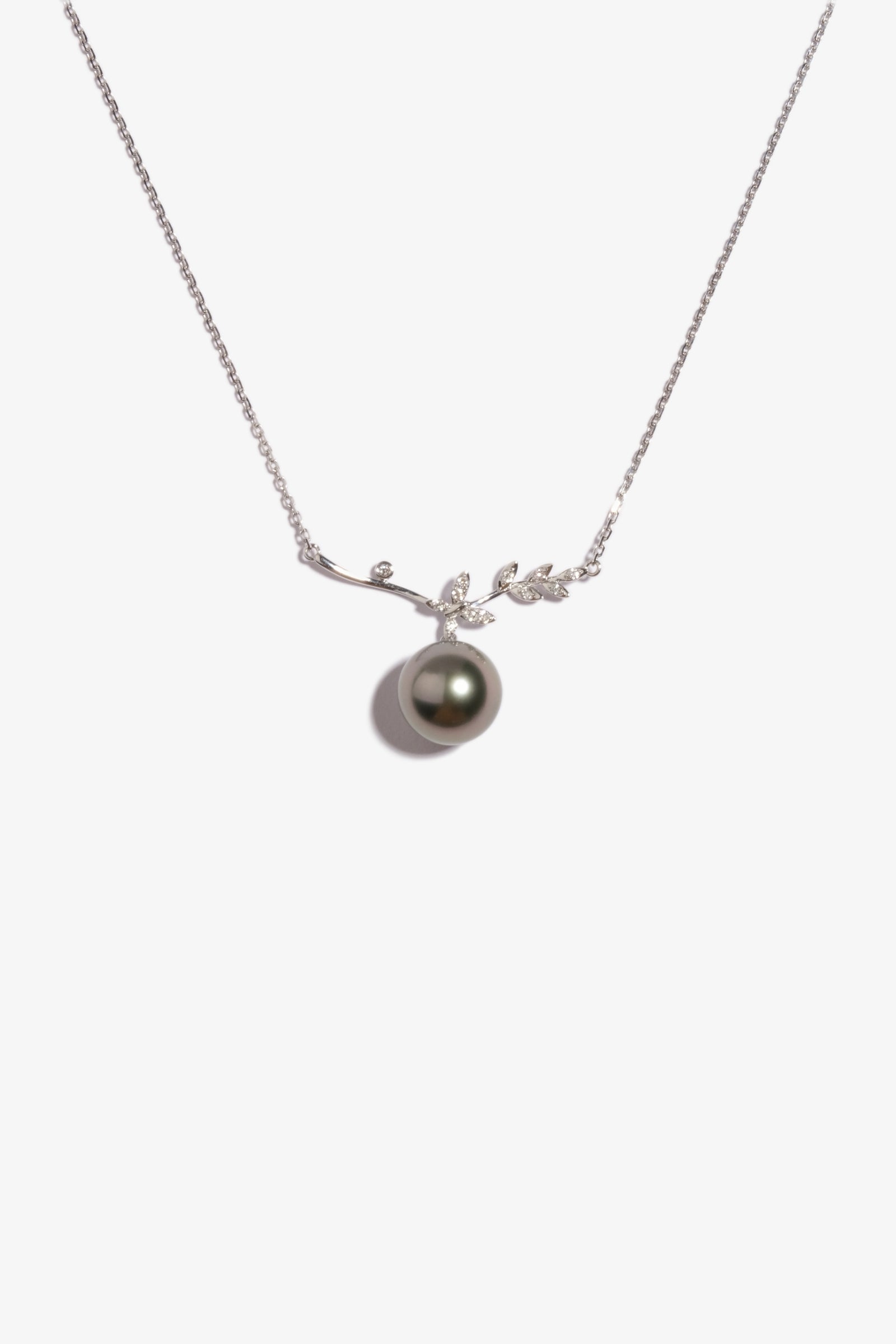 Tahitian Pearl Pendant TP18KD13