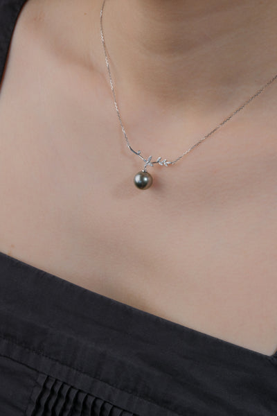 Tahitian Pearl Pendant TP18KD13