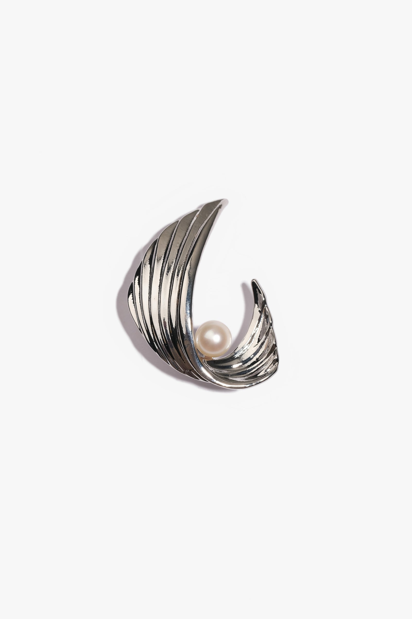 Akoya Pearl Brooch AH18KGP5