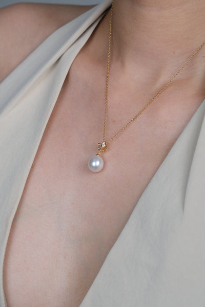 Glowing Iris - Pendant