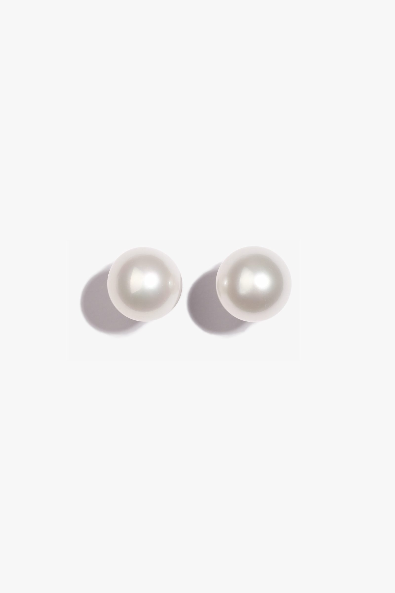 Round Australian South Sea Pearl Earring SE18K59